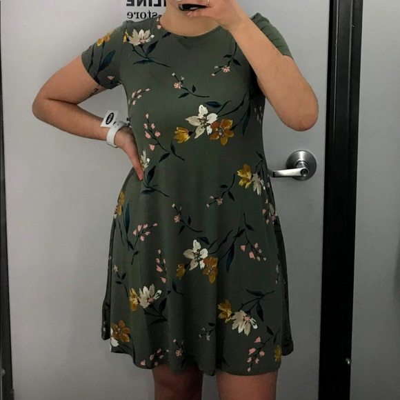 Old Navy Green Floral Dress - Picture 1 of 2